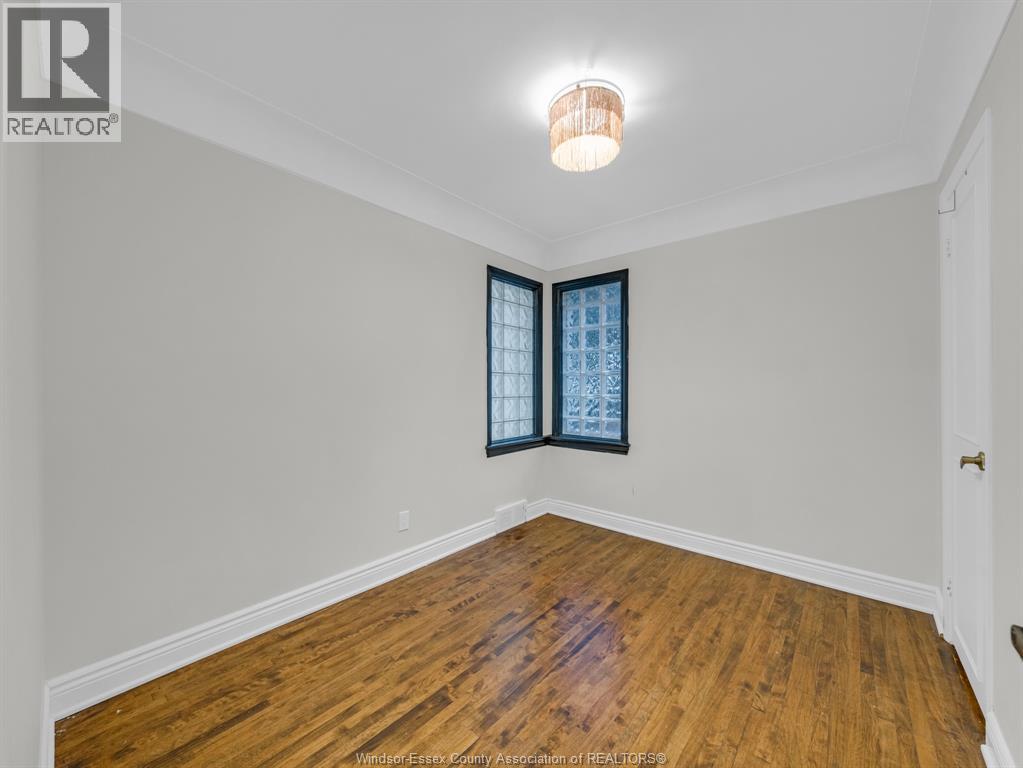 2584 Chilver, Windsor, Ontario  N8W 2V9 - Photo 9 - 26022549
