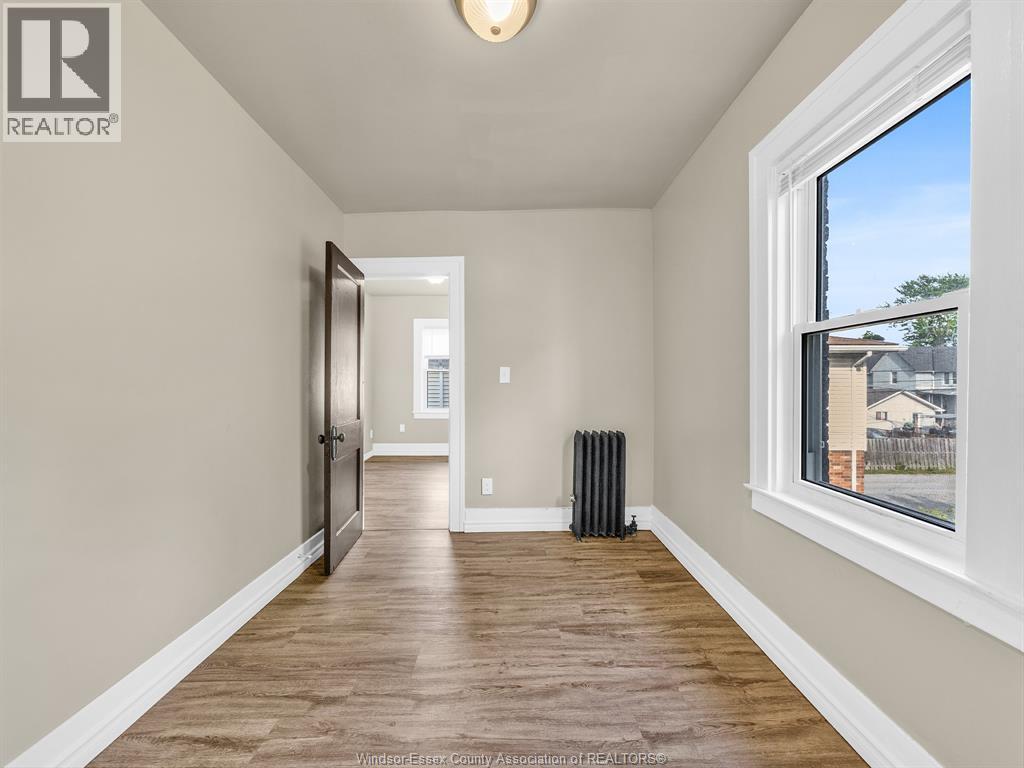 669 Park, Windsor, Ontario  N9A 5V7 - Photo 12 - 26022435