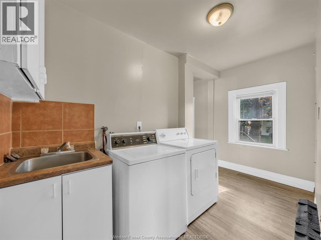 669 Park, Windsor, Ontario  N9A 5V7 - Photo 13 - 26022435