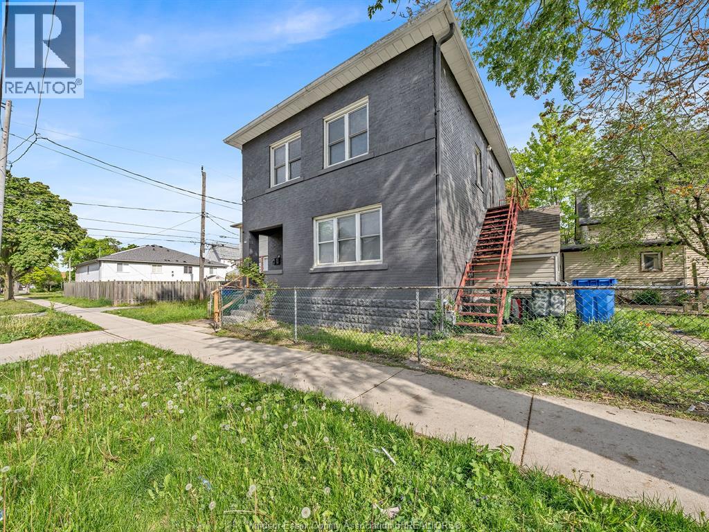 669 Park, Windsor, Ontario  N9A 5V7 - Photo 14 - 26022435