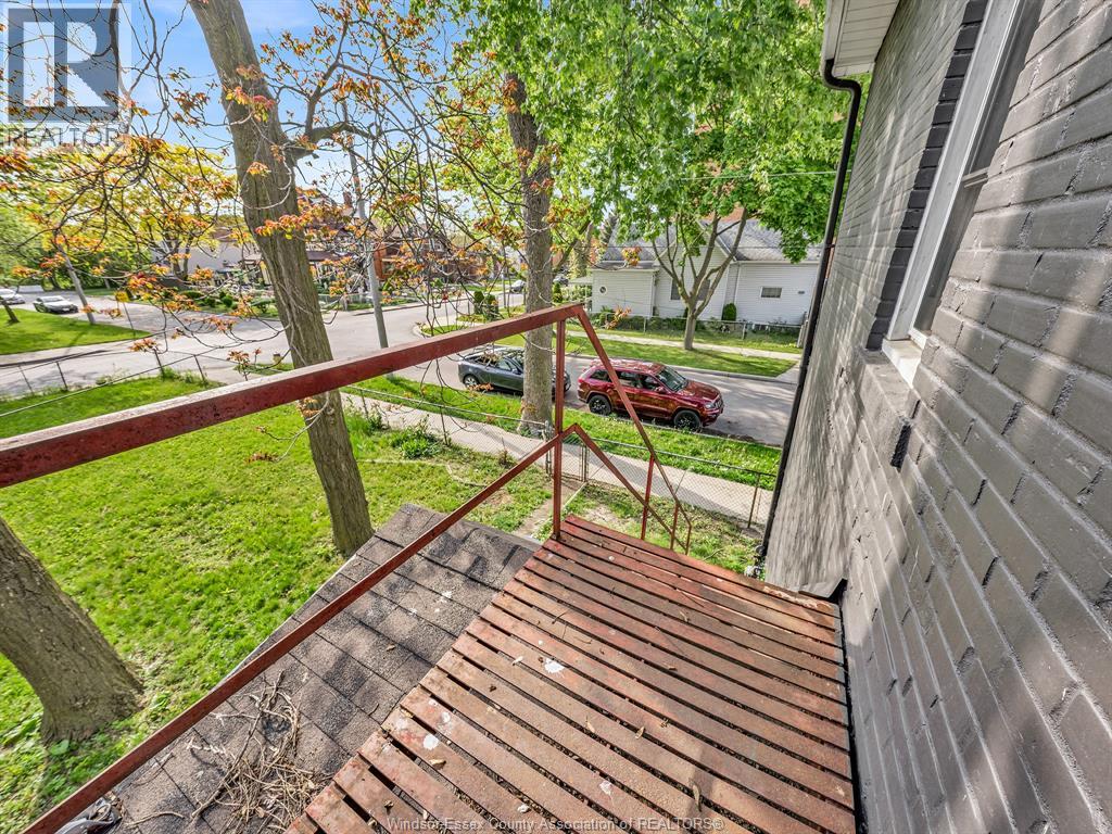 669 Park, Windsor, Ontario  N9A 5V7 - Photo 15 - 26022435