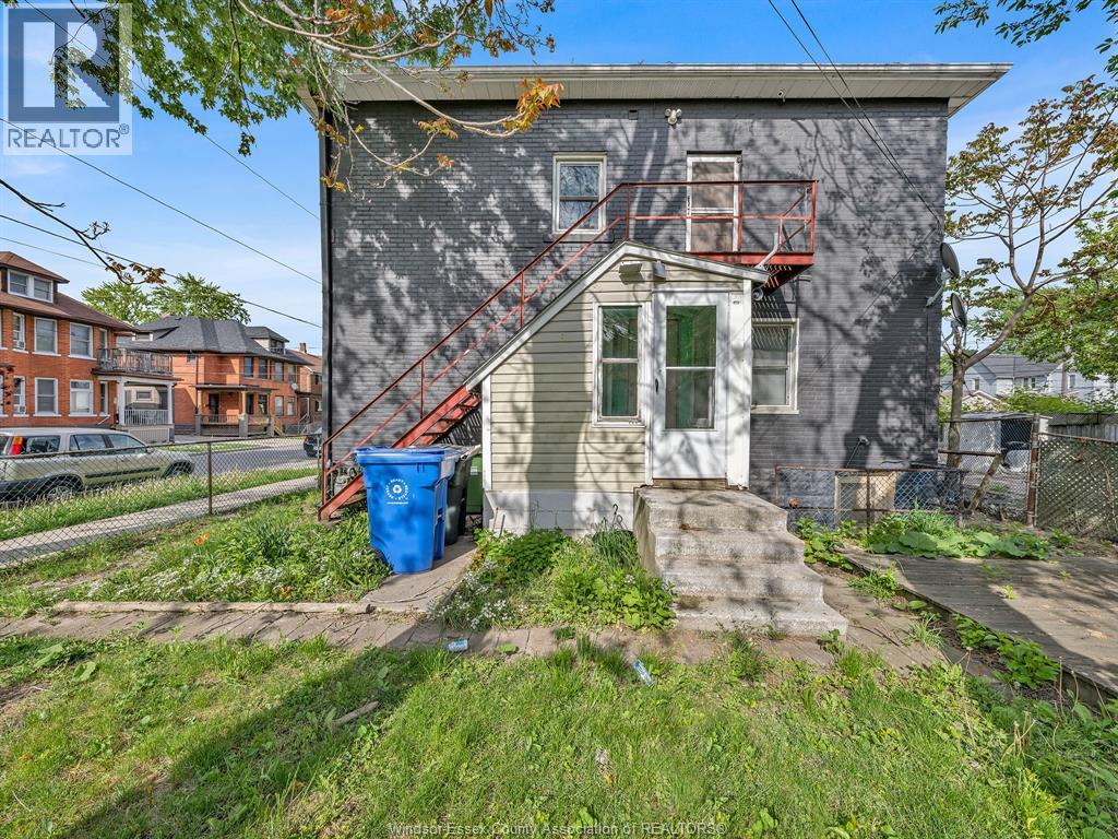 669 Park, Windsor, Ontario  N9A 5V7 - Photo 16 - 26022435