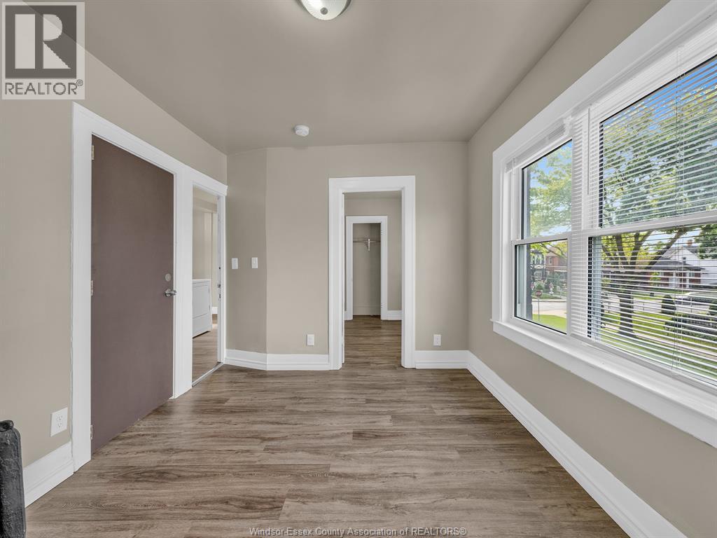 669 Park, Windsor, Ontario  N9A 5V7 - Photo 8 - 26022435