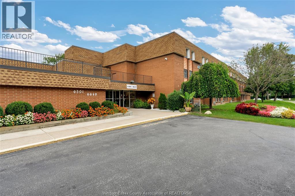 6639 THORNBERRY, Windsor, Ontario