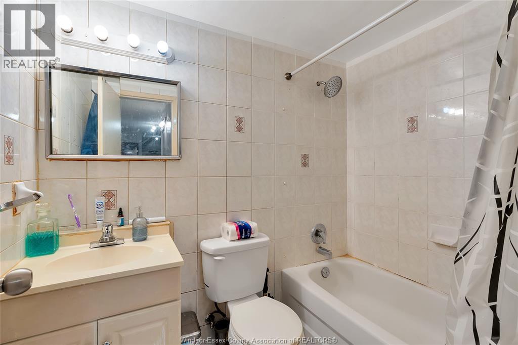 6639 Thornberry, Windsor, Ontario  N8T 3A6 - Photo 15 - 26022480