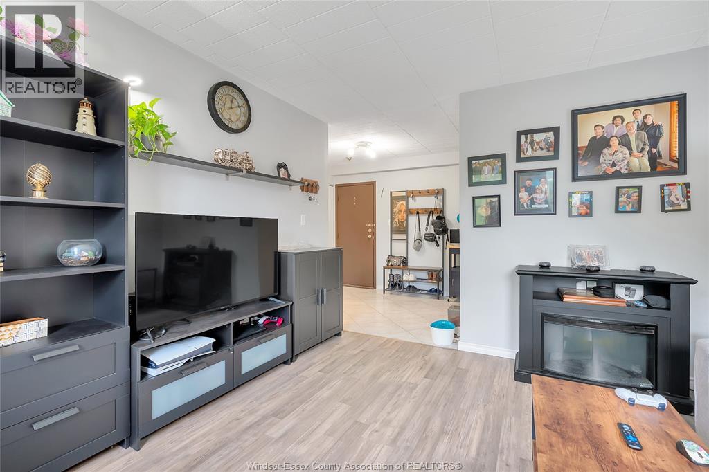6639 Thornberry, Windsor, Ontario  N8T 3A6 - Photo 7 - 26022480