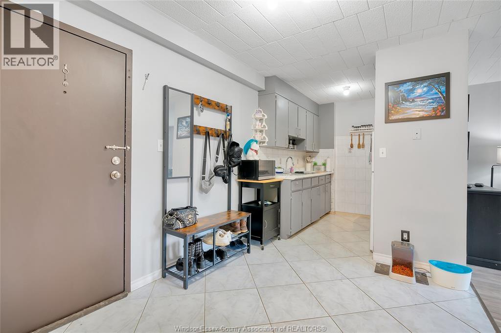 6639 Thornberry, Windsor, Ontario  N8T 3A6 - Photo 8 - 26022480