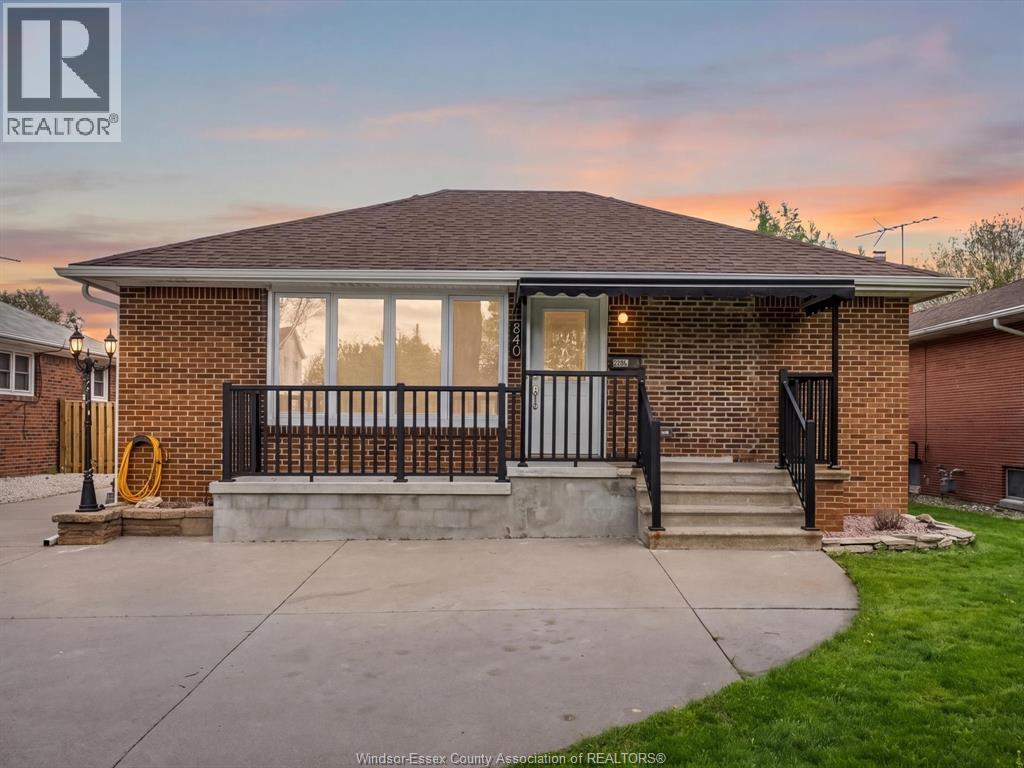 840 Rossini Boulevard, Windsor, Ontario  N8Y 2Z3 - Photo 2 - 26022558