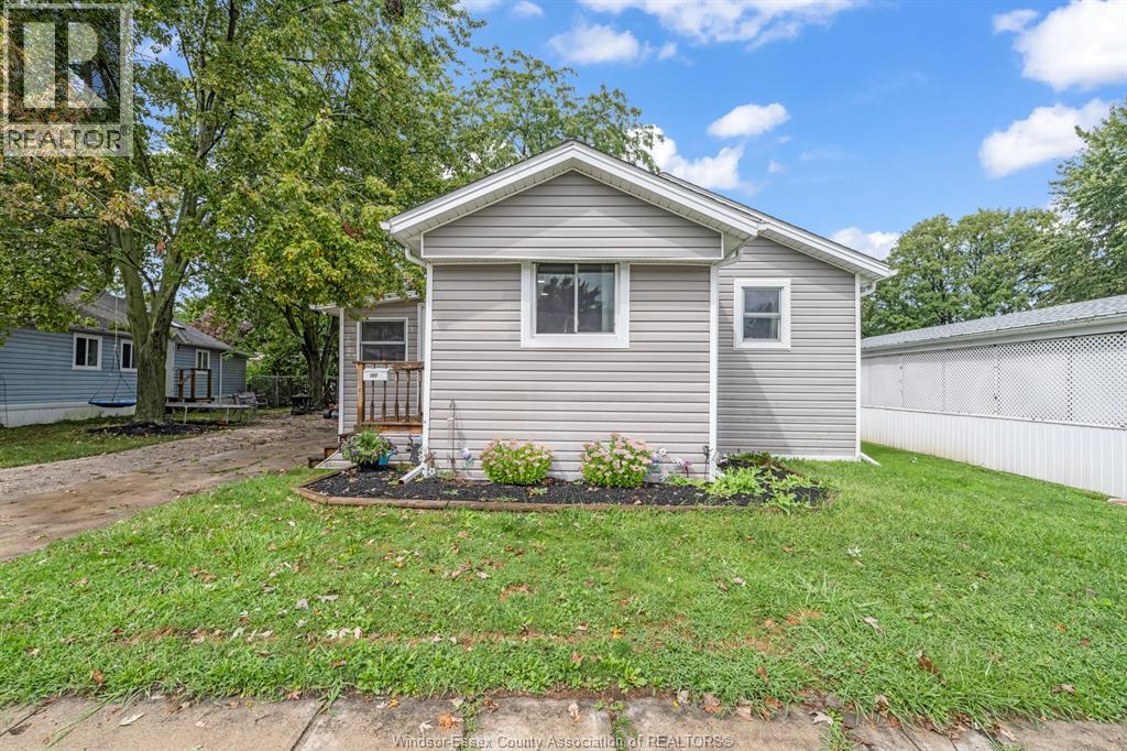 152 DANA DRIVE, Essex, Ontario