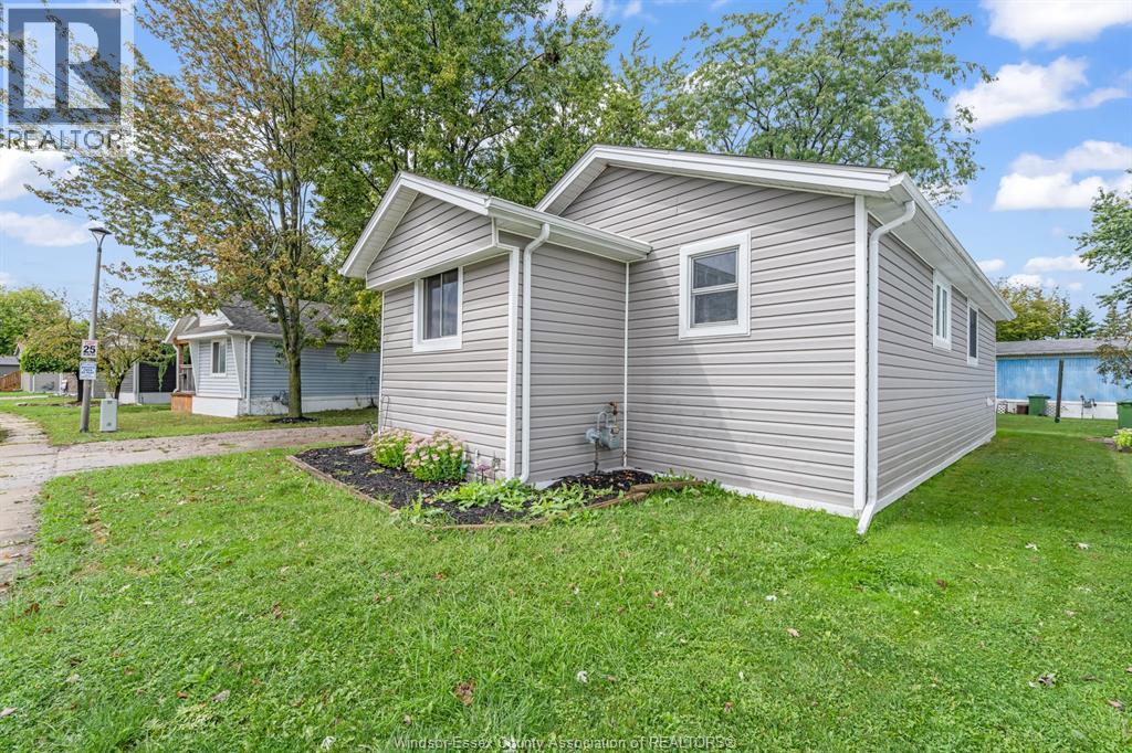 152 Dana Drive, Essex, Ontario  N8M 2A5 - Photo 3 - 26022554