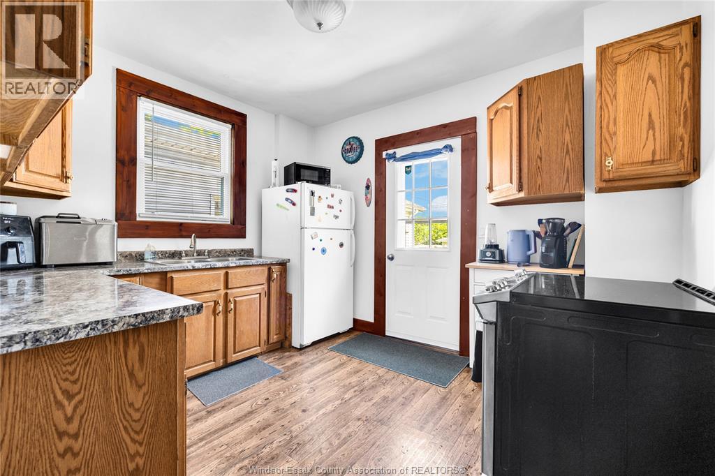 916 Windsor Avenue, Windsor, Ontario  N9A 1K2 - Photo 8 - 26022544
