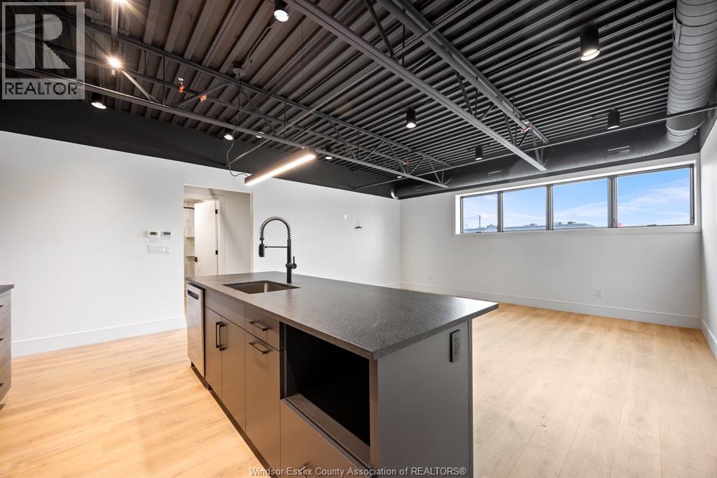 3850 Dougall Unit# 207, Windsor, Ontario  N9G 1X2 - Photo 3 - 26022459