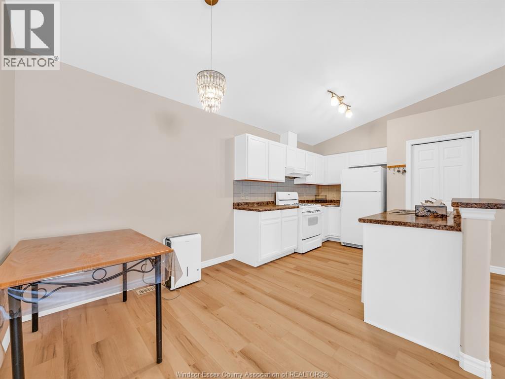 1455 Dobrich Street, Windsor, Ontario  N9B 3W6 - Photo 16 - 26022503