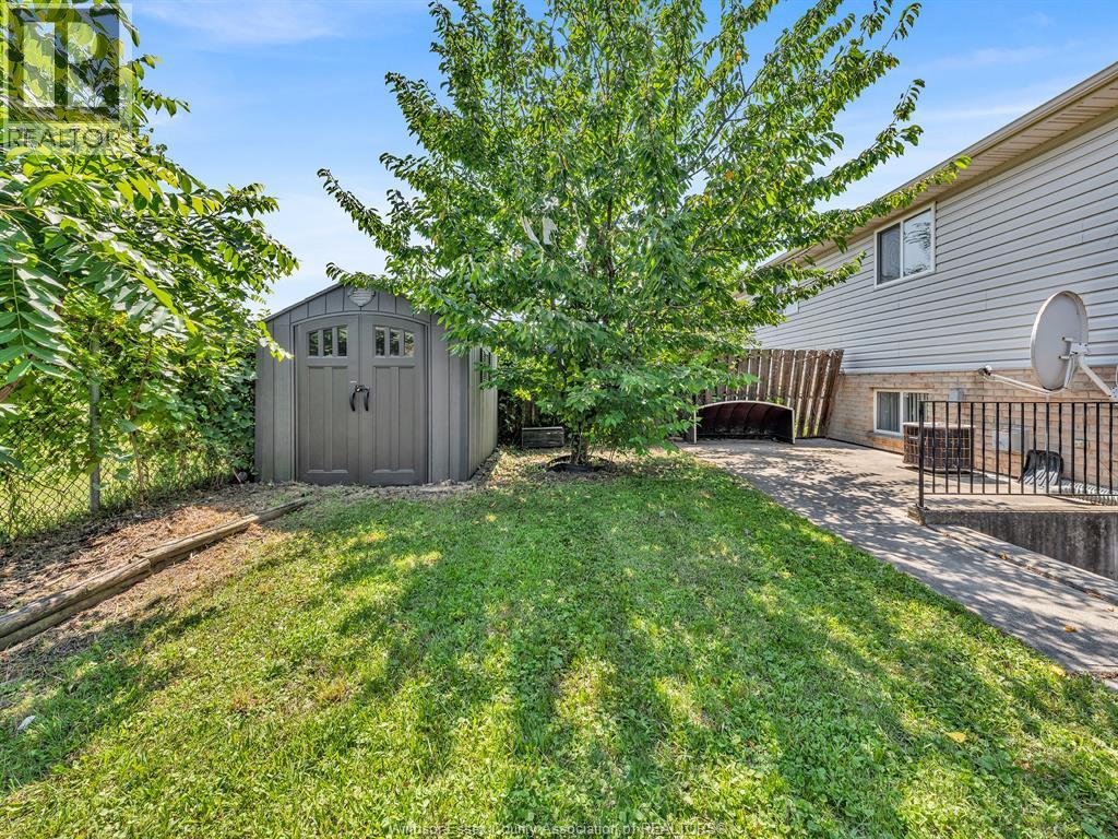 1455 Dobrich Street, Windsor, Ontario  N9B 3W6 - Photo 4 - 26022503