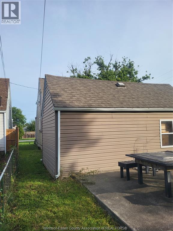 591 Charlotte, Windsor, Ontario  N8X 3A4 - Photo 4 - 26022572