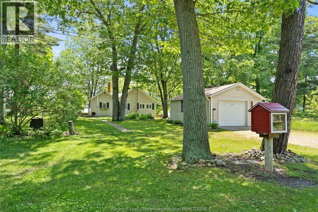 17520 Lakeshore ROAD, Rondeau Park, Ontario