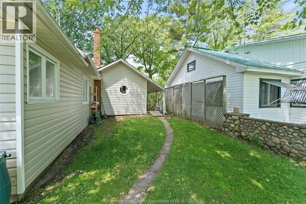 17520 Lakeshore Road, Rondeau Park, Ontario  N0P 1X0 - Photo 31 - 26022512