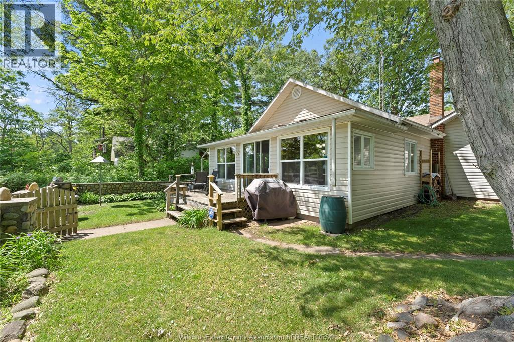 17520 Lakeshore Road, Rondeau Park, Ontario  N0P 1X0 - Photo 32 - 26022512