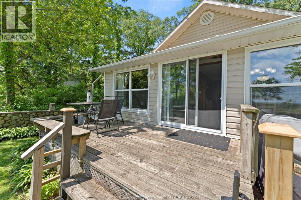 17520 Lakeshore Road, Rondeau Park, Ontario  N0P 1X0 - Photo 33 - 26022512