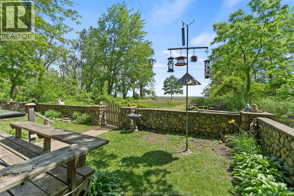 17520 Lakeshore Road, Rondeau Park, Ontario  N0P 1X0 - Photo 34 - 26022512