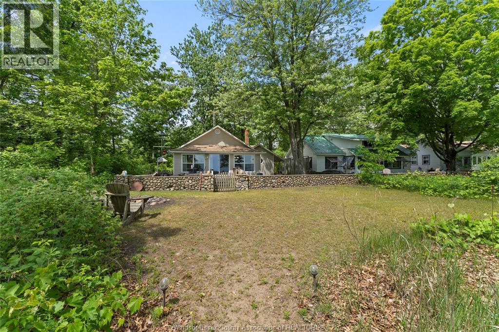 17520 Lakeshore Road, Rondeau Park, Ontario  N0P 1X0 - Photo 37 - 26022512