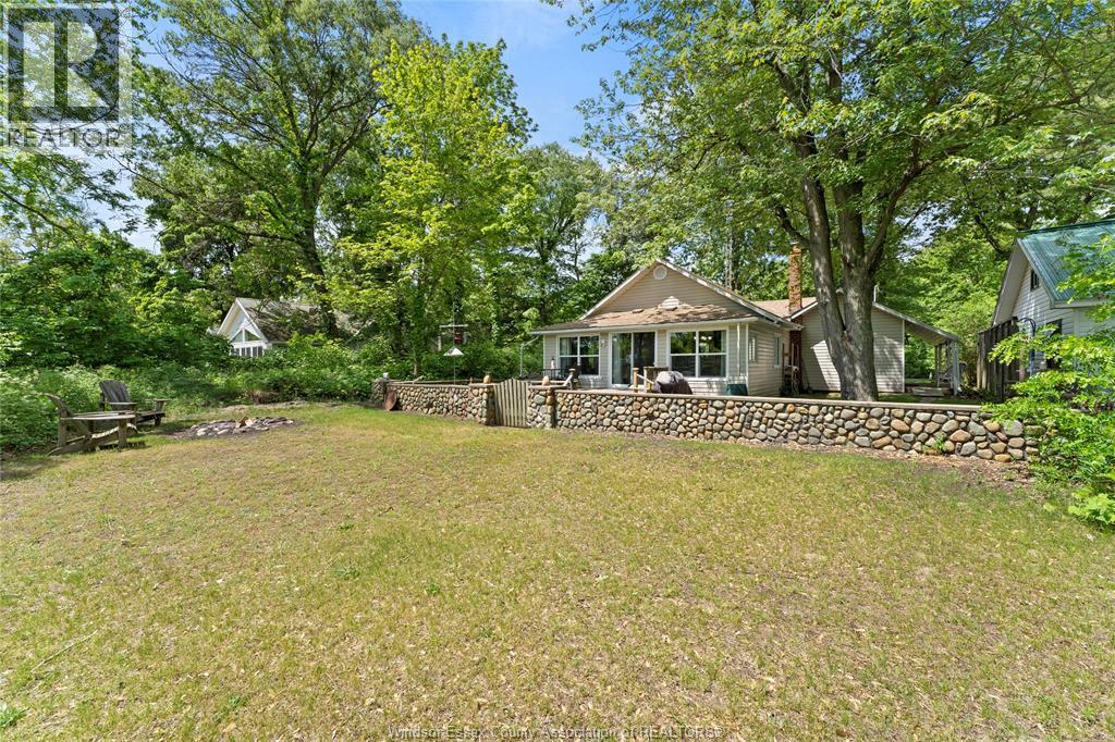 17520 Lakeshore Road, Rondeau Park, Ontario  N0P 1X0 - Photo 38 - 26022512