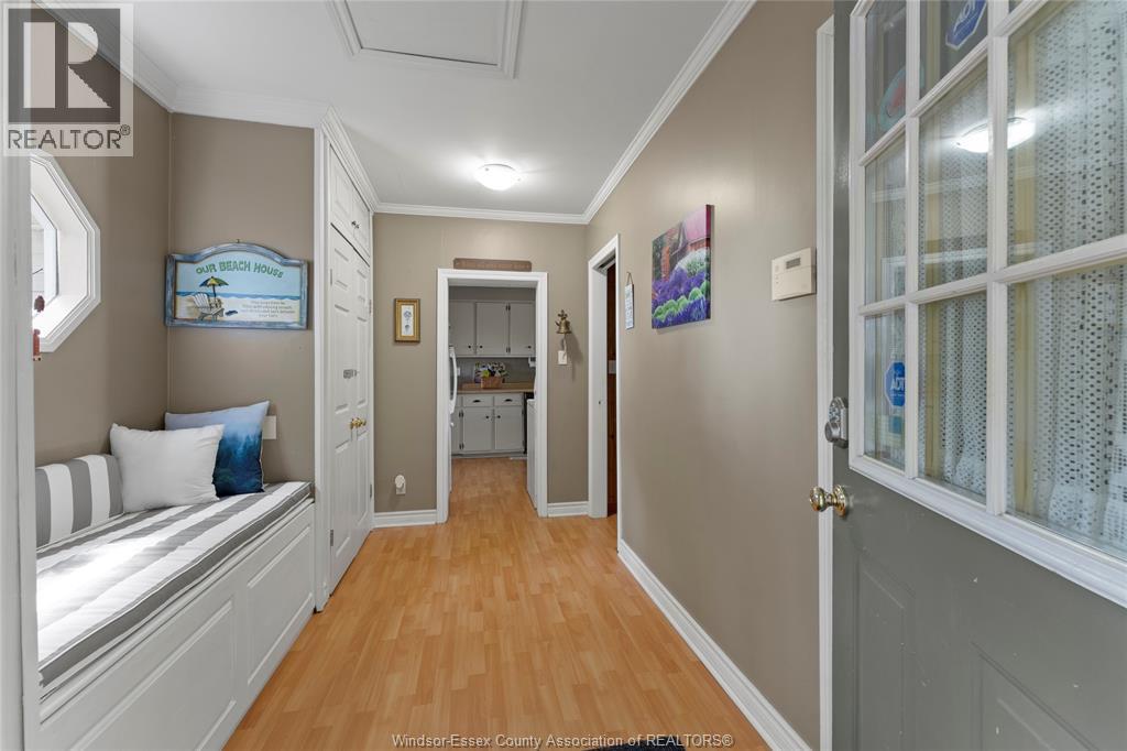 17520 Lakeshore Road, Rondeau Park, Ontario  N0P 1X0 - Photo 4 - 26022512