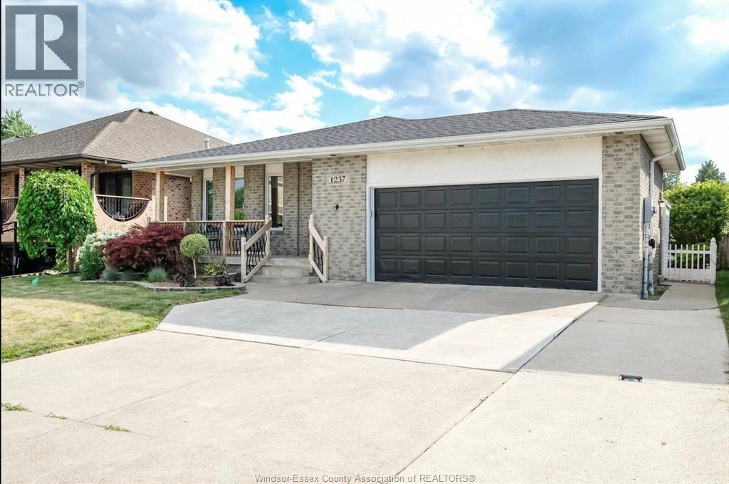 1237 KENWICK WAY, LaSalle, Ontario
