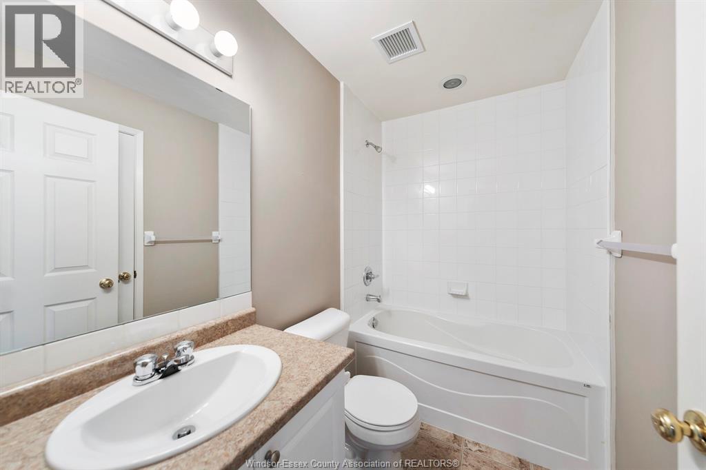 2650 Sandwich West Parkway Unit# 301, Lasalle, Ontario  N9H 0A7 - Photo 12 - 26022348