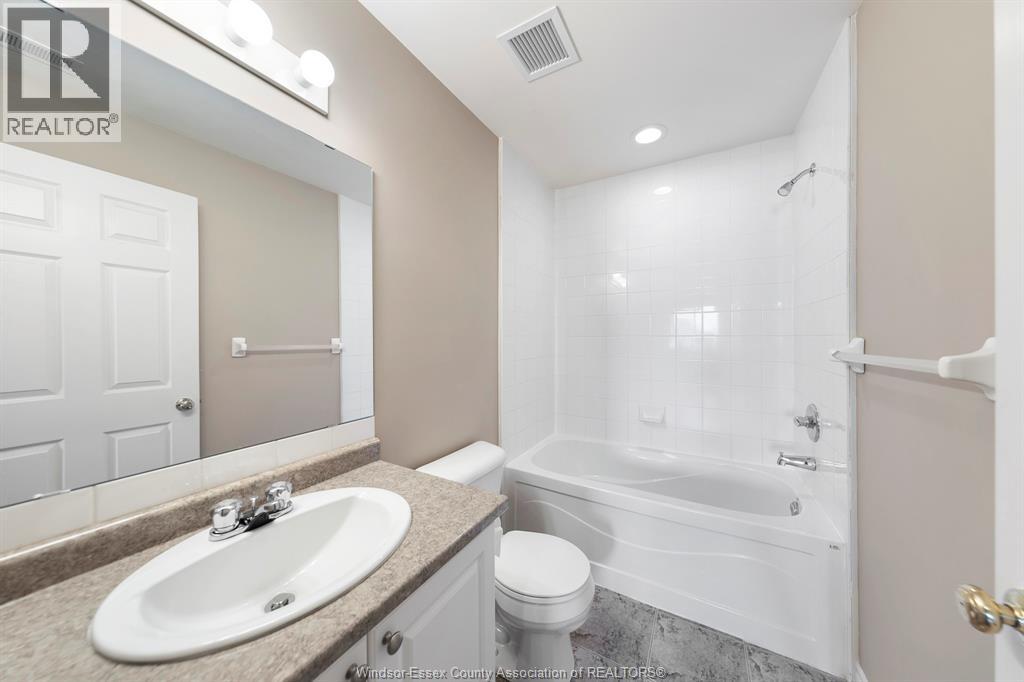 2650 Sandwich West Parkway Unit# 301, Lasalle, Ontario  N9H 0A7 - Photo 16 - 26022348