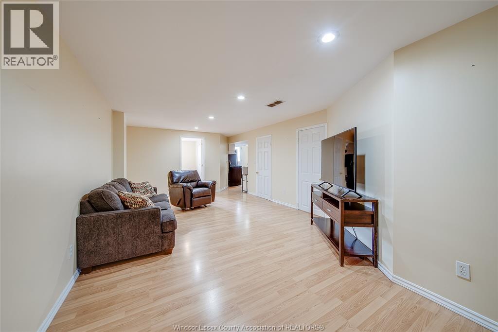 1565 Heatherglen, Tecumseh, Ontario  N8N 5B5 - Photo 20 - 26022398
