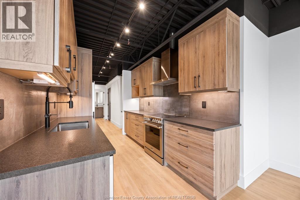 3850 Dougall Unit# 209, Windsor, Ontario  N9G 1X2 - Photo 3 - 26022636