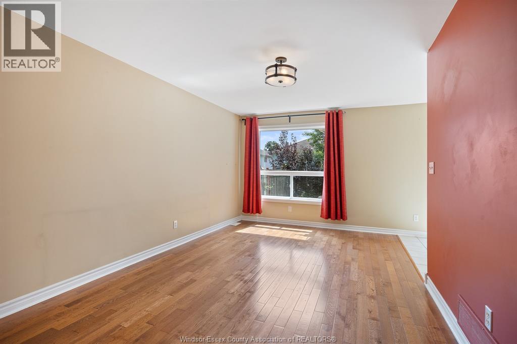 1015 King Charles, Lakeshore, Ontario  N0R 1A0 - Photo 2 - 26022642