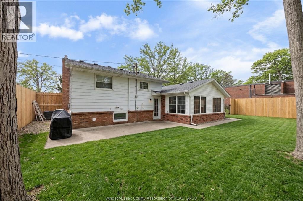 945 Laurier, Lasalle, Ontario  N9J 1M9 - Photo 35 - 26022641