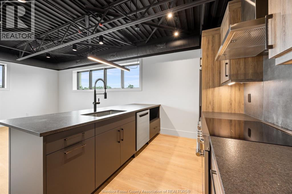 3850 Dougall Unit# 208, Windsor, Ontario  N9G 1X2 - Photo 1 - 26022635