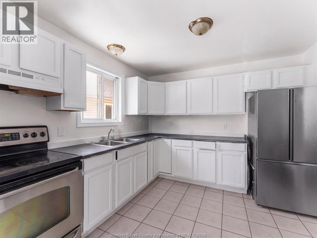 75 Sutton, Leamington, Ontario  N8H 5E9 - Photo 5 - 26022645
