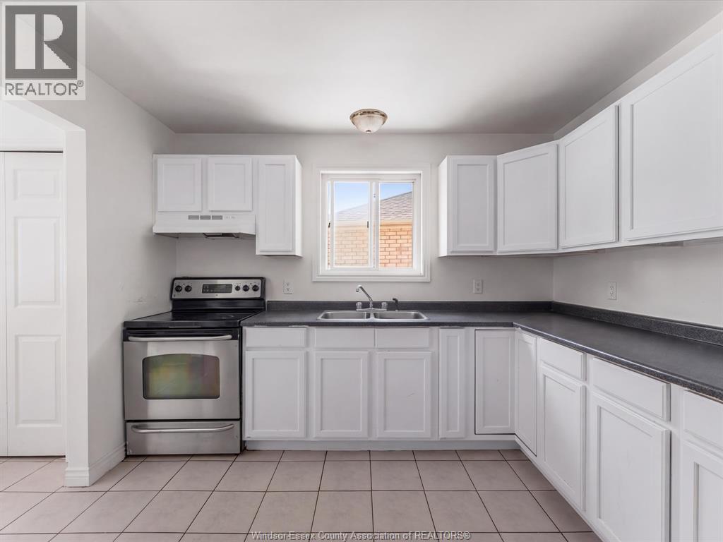 75 Sutton, Leamington, Ontario  N8H 5E9 - Photo 6 - 26022645