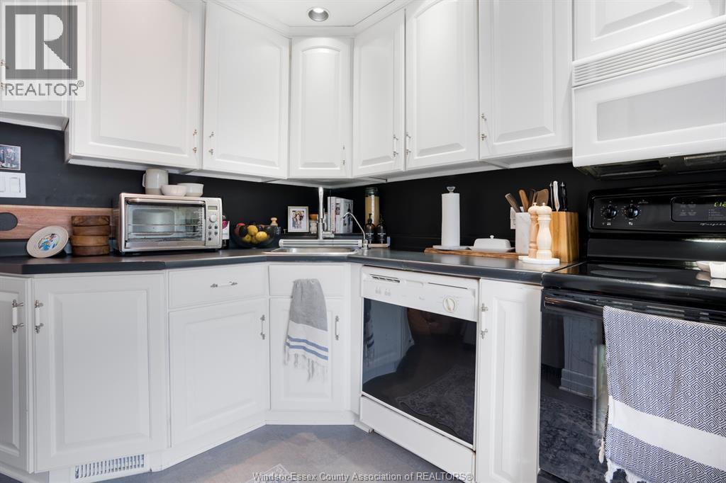 11 College, Chatham, Ontario  N7M 4W7 - Photo 16 - 26022631