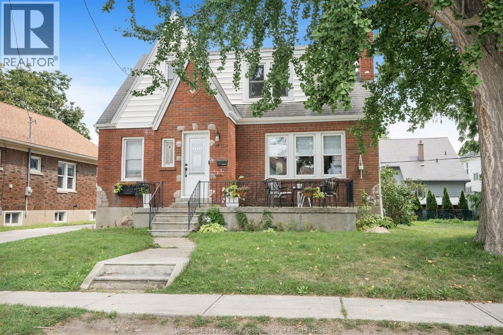 11 College, Chatham, Ontario  N7M 4W7 - Photo 2 - 26022631