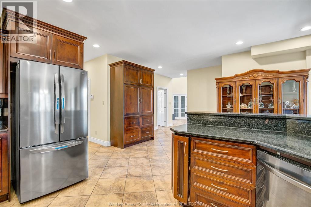425 Country Club Drive, Windsor, Ontario  N9G 3G9 - Photo 16 - 26022623
