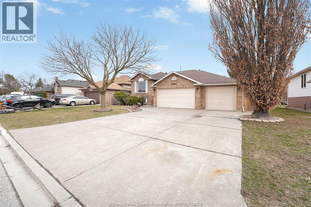 3888 Aristotle Crescent, Windsor, Ontario  N9G 2N9 - Photo 6 - 26022618