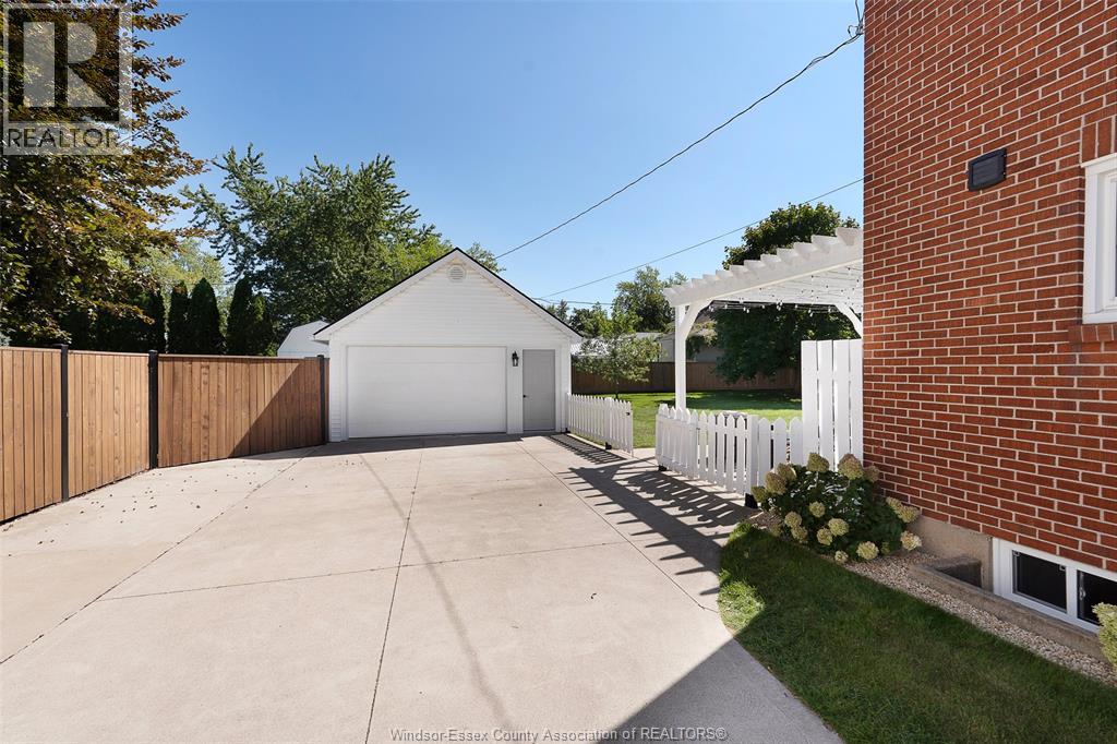 114 Walnut Street North, Harrow, Ontario  N0R 1G0 - Photo 6 - 26022649