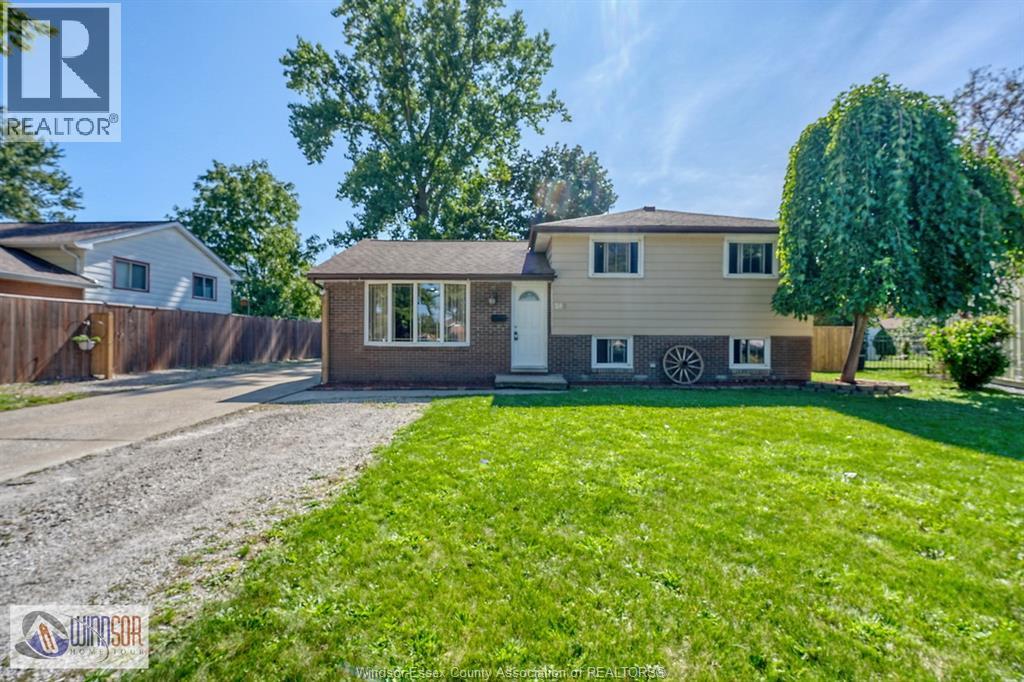 243 Hawthorn, Amherstburg, Ontario  N9V 1R9 - Photo 2 - 26022672