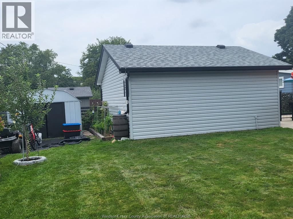 1570 Stratford Court, Windsor, Ontario  N9G 1W2 - Photo 6 - 26022661