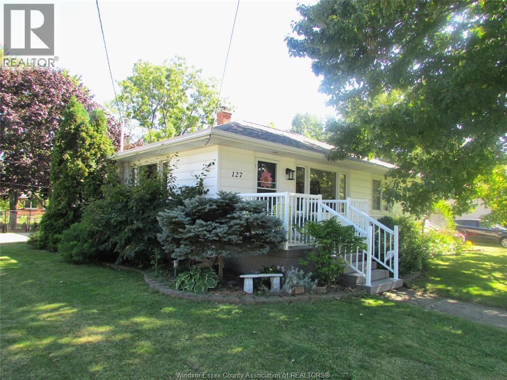 127 Baird Avenue, Wheatley, Ontario  N0P 2P0 - Photo 2 - 26022639