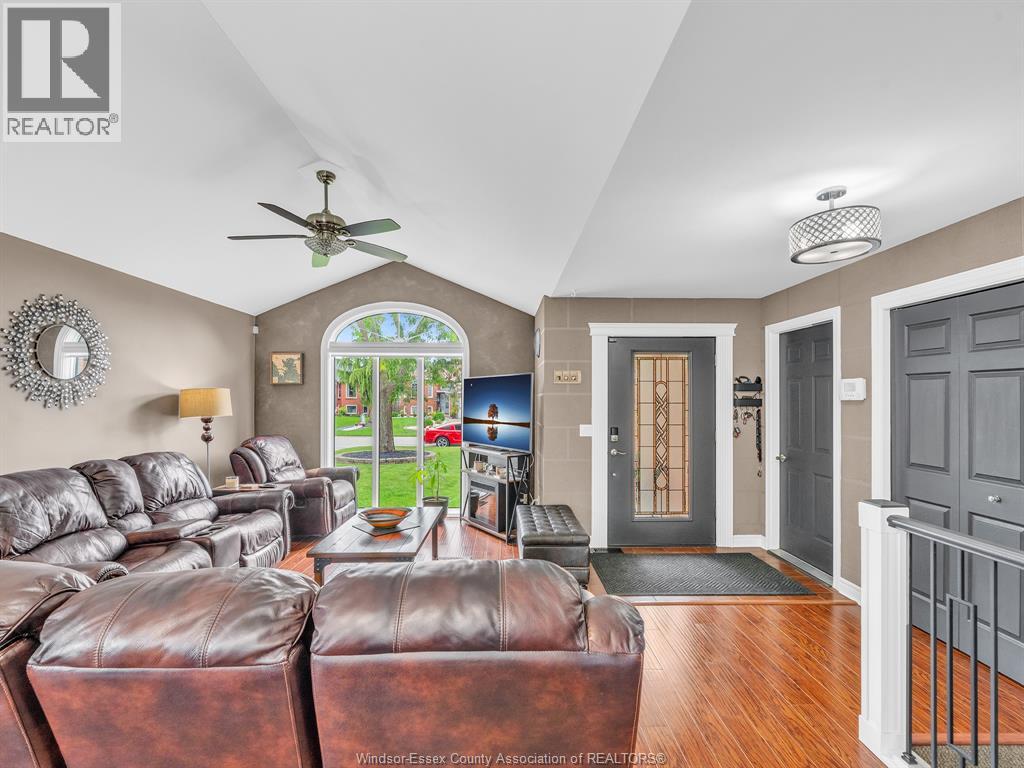 2575 Wildberry, Tecumseh, Ontario  N9K 1C2 - Photo 9 - 26022680