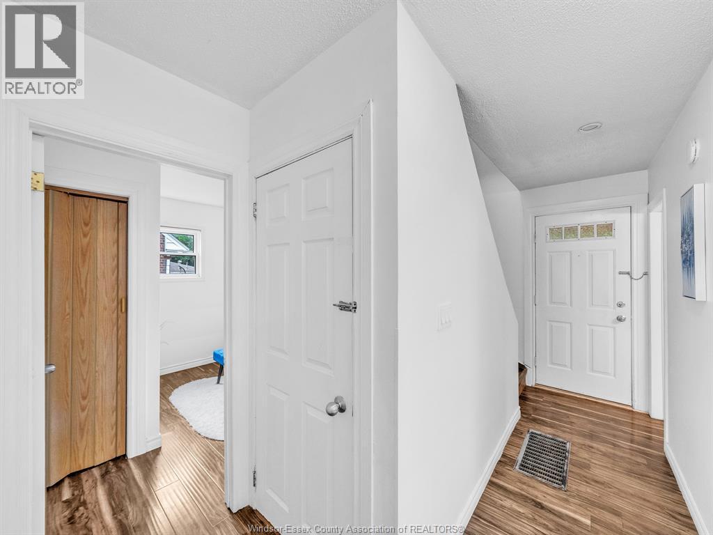 2187 Girardot, Windsor, Ontario  N9B 1R3 - Photo 16 - 26022678