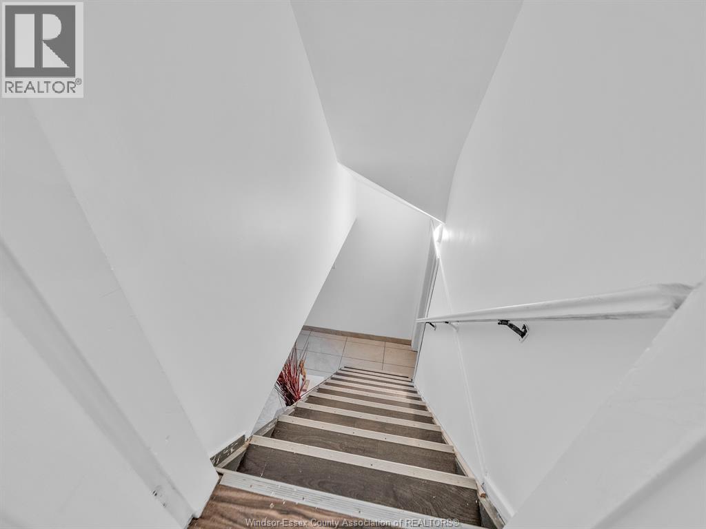 2187 Girardot, Windsor, Ontario  N9B 1R3 - Photo 21 - 26022678