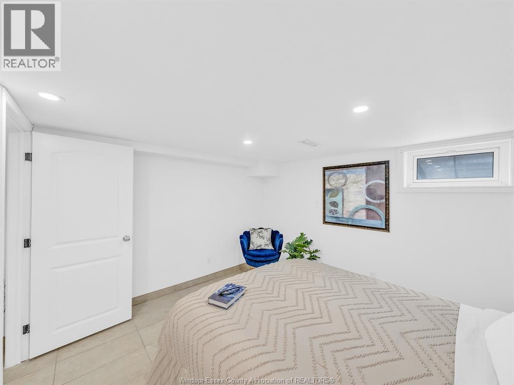 2187 Girardot, Windsor, Ontario  N9B 1R3 - Photo 37 - 26022678