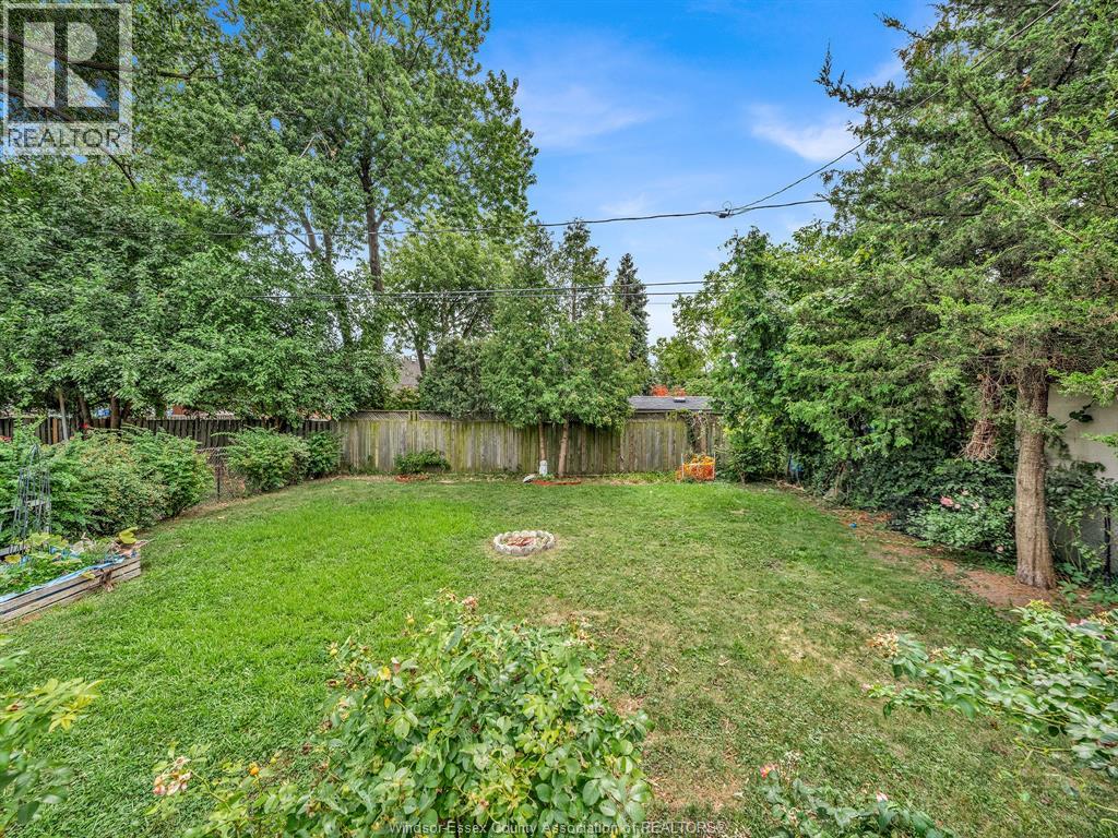 2187 Girardot, Windsor, Ontario  N9B 1R3 - Photo 49 - 26022678